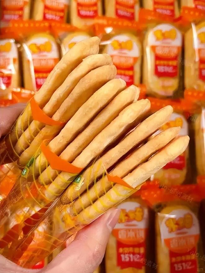 靠5元产品撑起16亿帝国年销151亿片pg电子试玩零食圈又杀出一匹隐形黑马！(图12)