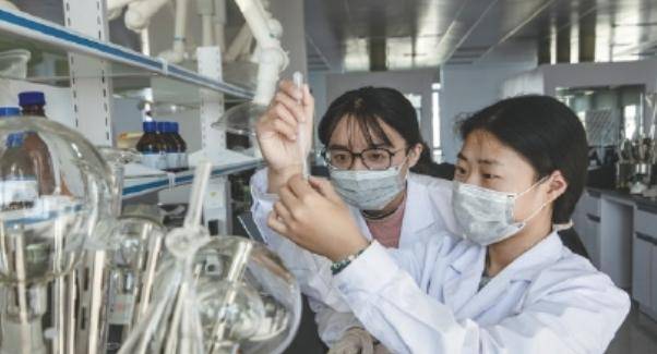 莱芜区以“链式思维”助力项目提升pg电子千亿产值的“链”上答卷(图3) 莱芜区以“链式思维”助力项目提升pg电子千亿产值的“链”上答卷(图3)